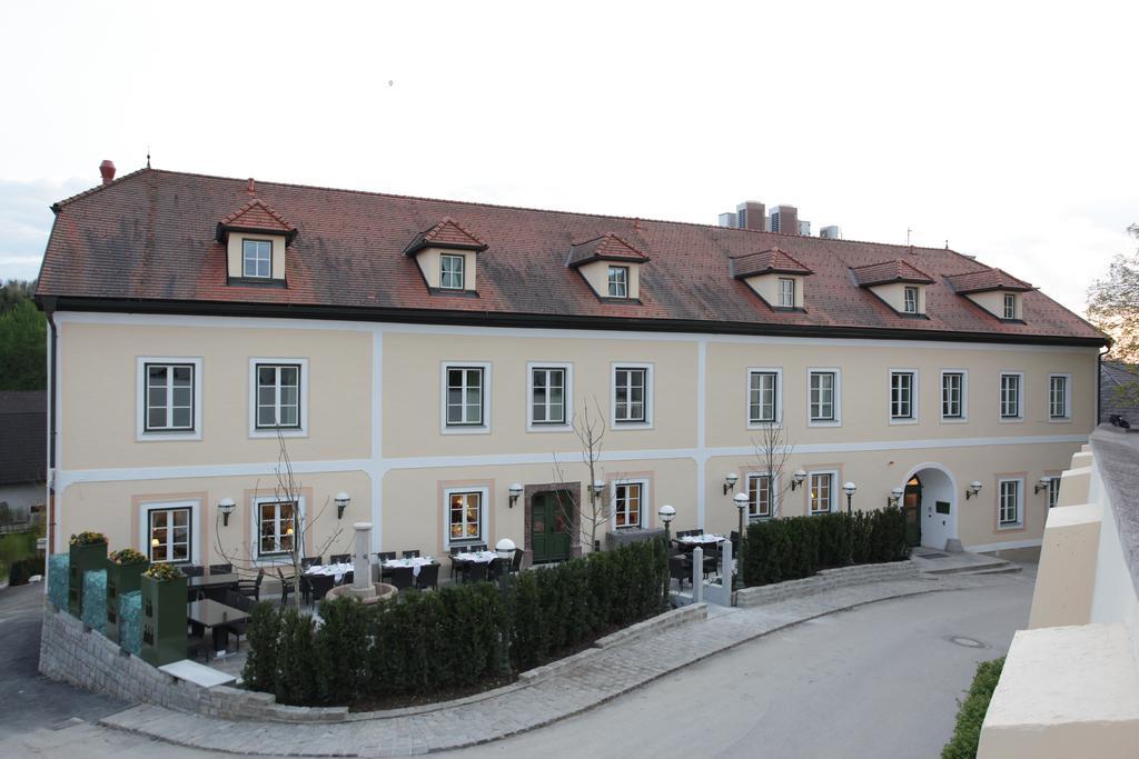 Landgasthof Winter Hotel Ardagger Stift Exterior photo
